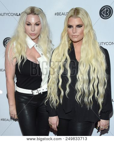 LOS ANGELES - JUL14:  Joyce Bonelli and Jessica Simpson arrives for Beautycon LA 2018 on July 14, 2018 in Los Angeles, CA                