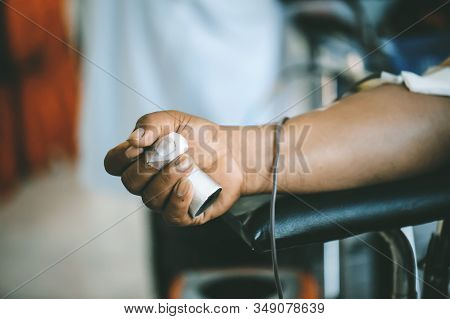 Donating Blood For Transfusions : Blood Donation And Blood Donor,  Hemolytic Transfusion Bank Concep