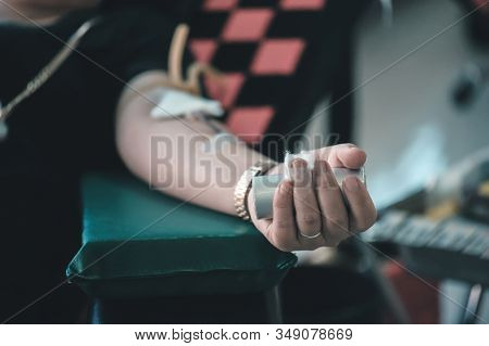 Donating Blood For Transfusions : Blood Donation And Blood Donor,  Hemolytic Transfusion Bank Concep