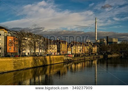 Stuttgart,germany - February 01,2020:bad Cannstatt This Is The River Neckar In The Direction To Mueh