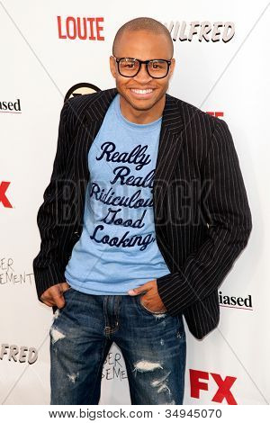 26. Juni Hollywood, ca: Eugene Byrd kommt bei fx Sommer Komödien Partei am Köder am 26. Juni 2012 in