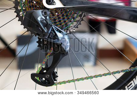 The Electronic Wireless Mountain Bike Gear System 