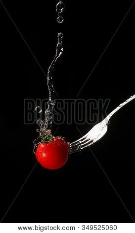 Tomates Cerises Cherry Fresh Splash Action Movement Vegetarian, Vitamin, Ecology