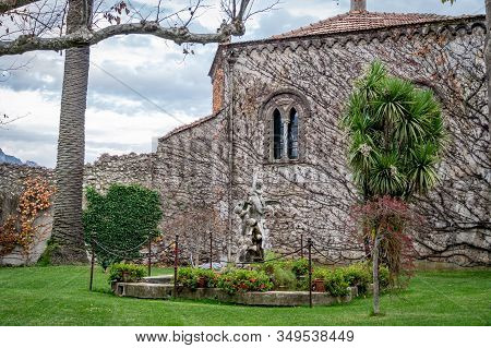 Inside Of Vila Cimbrone, Villa Cimbrone Are Considered Among The Most Important Examples Of The Engl