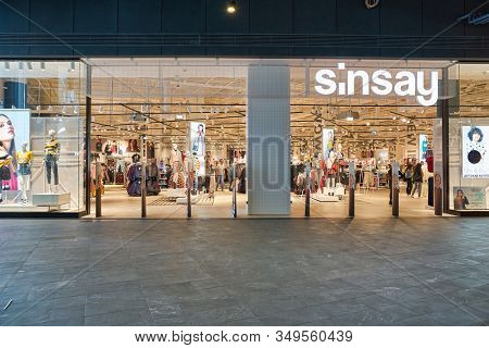 MOSCOW, RUSSIA - SEPTEMBER 14, 2019: entrance to Sinsay store at Salaris shopping mall in Moscow.