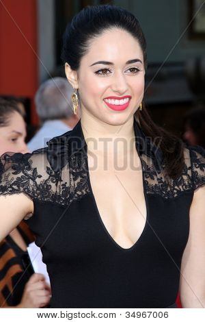 ロサンゼルス発 - 7 月 17 日:「ステップ アップ革命」初演高中国語で到着して、Jeanine メイソン