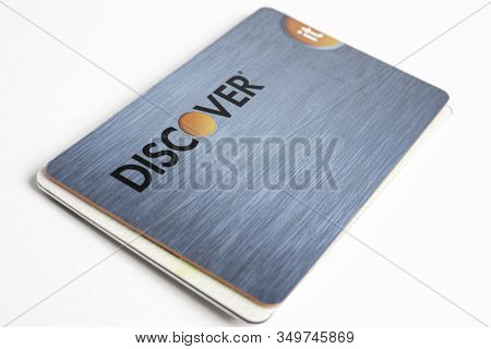Vidalia, Georgia / Usa - June 29, 2019: A Close-up Studio Shot Of One Of Discover Credit Cards Set O
