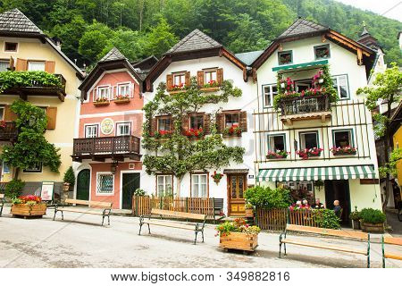 Hallstadt, July 2nd 2017: Old Houses Of Famous Alpine Village Hallstadt, Austria