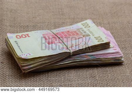 Money Of Ukraine Hryvnia, Hryvnia, Grivna, Ukrainian Currency -100 Hryvnia Banknotes Pack