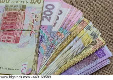 Money Of Ukraine Hryvnia, Hryvnia, Grivna, Ukrainian Currency -100 Hryvnia Banknotes Pack