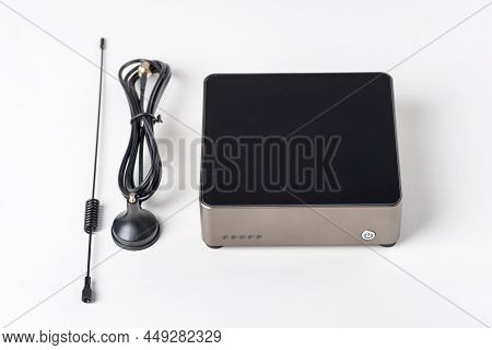 Wireless Hotspot For Helium Token Mining. Set With Antenna.
