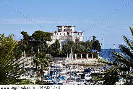 Beaulieu-sur-mer (france), September 12, 2021. Villa Kerylos. It Is A Palace Inspired By Ancient Gre