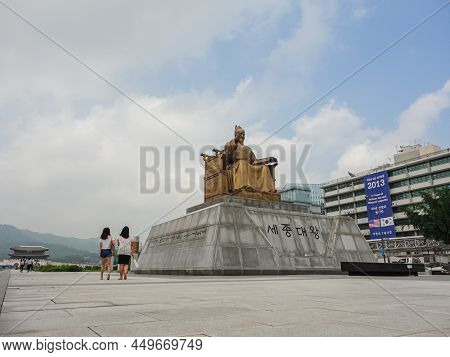 Seoul, South Korea - July 25, 2021: Statue Of Sejong The Great, Located At The Sejongno, Gwanghwamun