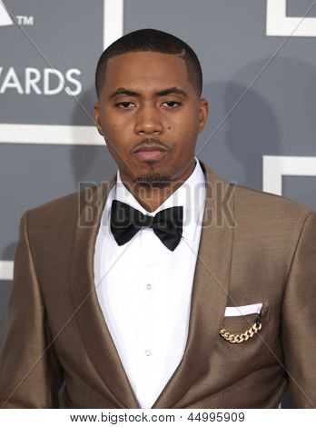 LOS ANGELES - 10 feb: Nas มา 2013 รางวัลแกรมมี่ในวันที่ 10 กุมภาพันธ์ 2013 ใน Los Angeles, C