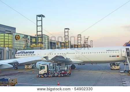 Lufthansa Flight at the gate in the morning