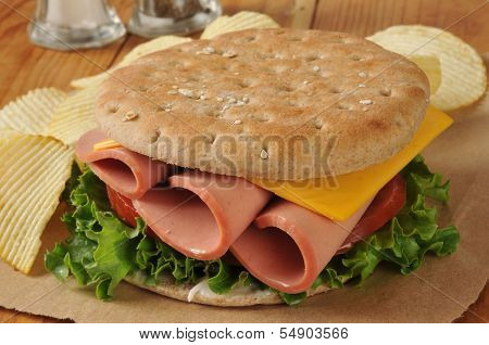 Panino mortadella pane panino tondo sottile
