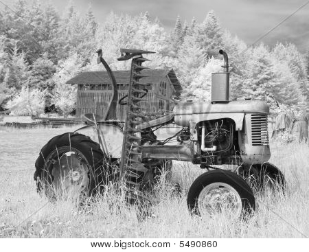 Boerderij trekker In het infrarood