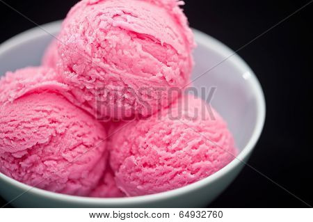 Raspberry Ice Cream Dessert