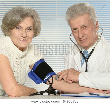 woman came to the doctor