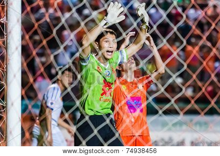 Sisaket Thailand-october 22: Kosin Hembut Of Air Force Central Fc. (green) In Action During Thai Pre