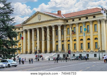 People in the square front of Palazzo Barbieri, town hall Verona, Italy