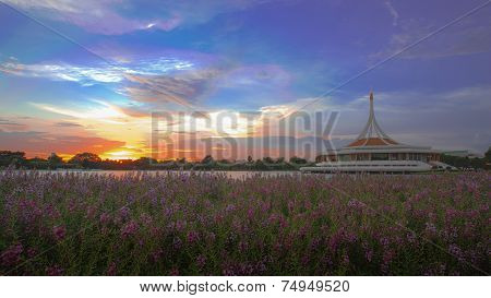 Monument at Suanluang Rama IX
