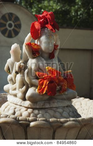 Statues in the garden of a temple, Lakshmi Narayan Temple, New Delhi, India