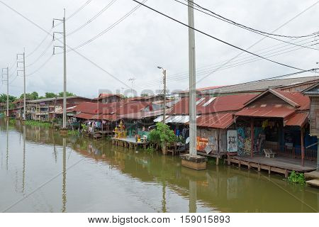 BANGKOK - July 10 2016 Thailand: Old Market Huatakhe The market is 100 years old.Waterfront community located at Lat Krabang.