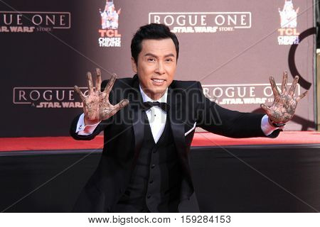 LOS ANGELES - DEC 1:  Donnie Yen at the Donnie Yen Hand And Footprint Ceremony at TCL Chinese Theater IMAX on December 1, 2016 in Los Angeles, CA