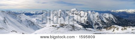 Gamme de haute montagne avec beaucoup de neige, Les Orres, Alpes, France, Panorama