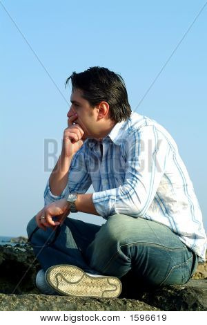 Jeune homme de pensée