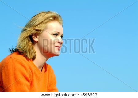 Jeune fille face à l'avenir