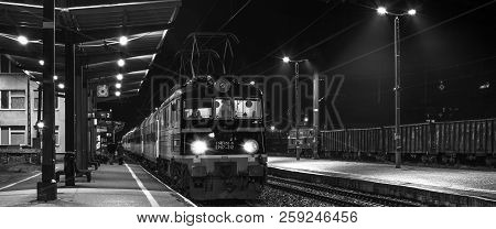 Express Train Bw