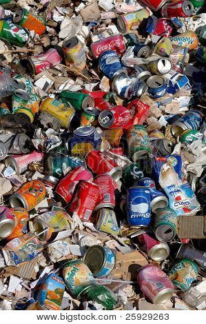 Basura montones en Luxor, Egipto
