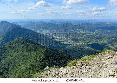 Day Foto Of Rocky Peak Of Little Rozsutec Hill. Slovakia. Europe