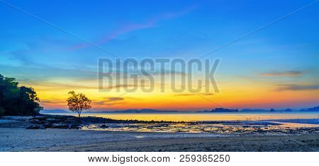 Tub Kaek beach, Krabi at sunset