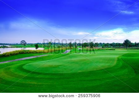 Landscape Beautisul Green Golf Links  And Blue Sky