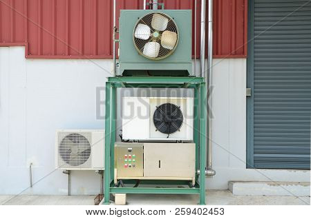 Air Conditioning Or Cooler Compressors For Industrial Use With Main Control Unit