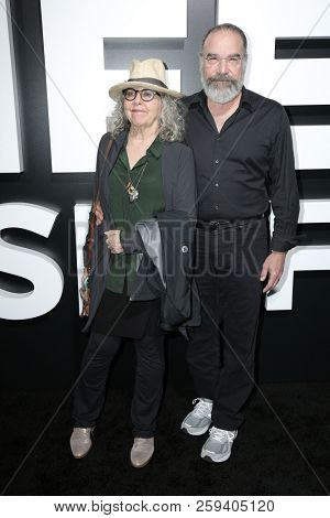 LOS ANGELES - SEP 13:  Mandy Patinkin, Kathryn Grody at the 