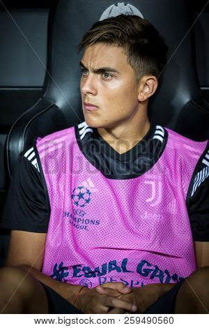 VALENCIA, SPAIN - SETEMBER 19: Dybala during UEFA Champions League match between Valencia CF and Juventus at Mestalla Stadium on September 19, 2018 in Valencia, Spain