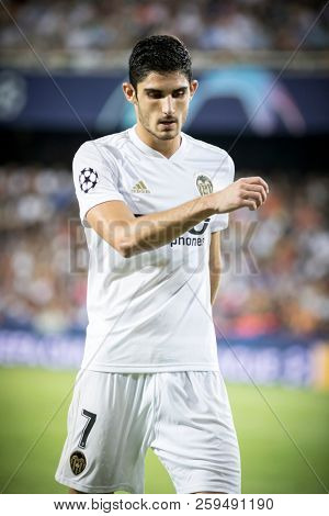 VALENCIA, SPAIN - SETEMBER 19: Guedes during UEFA Champions League match between Valencia CF and Juventus at Mestalla Stadium on September 19, 2018 in Valencia, Spain