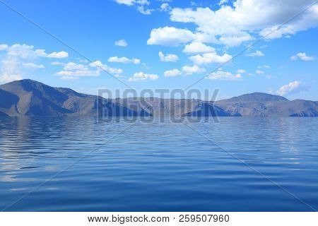 Deserted Coast Of The Central Partof The  Lake  Baikal
