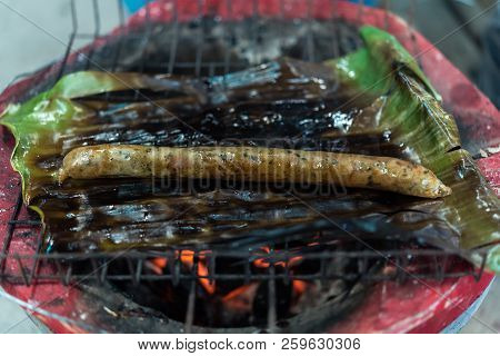 Roasted Or Grilled Thai Spicy Sausage (sai Aua)