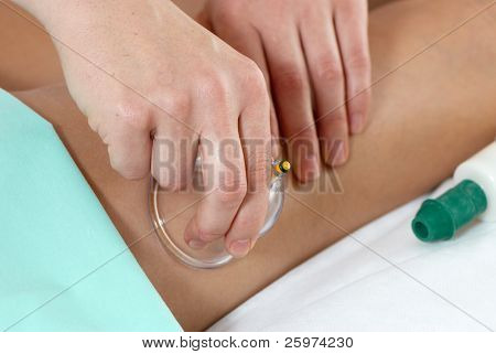 Massage för fötterna. I massagesalong