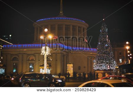 Ploshchad Vosstaniya Metro Station In Saint-petersburg At Christmas Time.