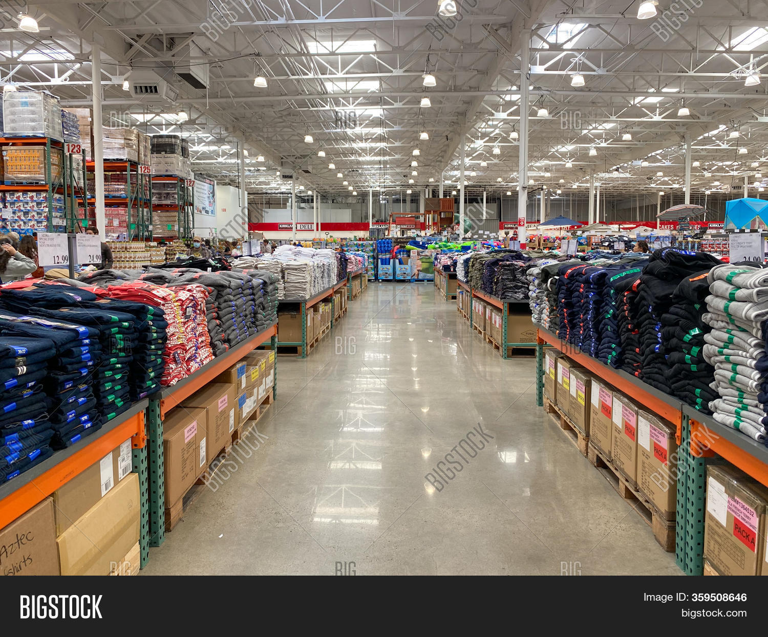 Ailse Costco Store Image & Photo (Free Trial) Bigstock