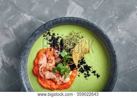 Cream Of Asparagus Soup With Shrimp. Green Asparagus Soup With Tiger Prawns, Food Photo, Healthy Eat