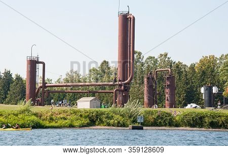 Seattle, Wa Usa August 23, 2014:  Gas Works Park In Seattle Is Located On Lake Union In The Wallingf
