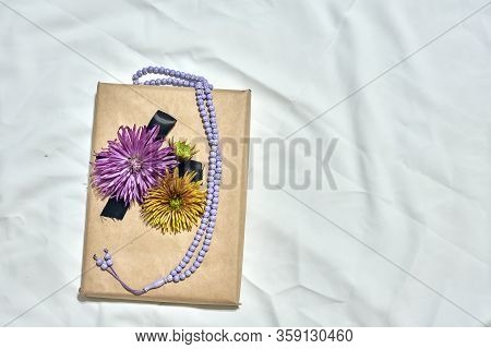 A Gift Box For Family And Friends. Ramadan Present With Traditional Arabic Style Lantern. Islam Reli