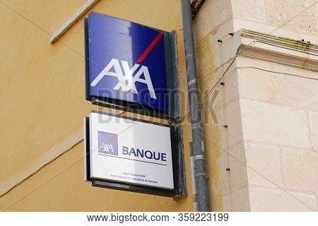 Bordeaux , Aquitaine / France - 01 22 2020 : Axa Banque Logo Office Sign French Multinational Bank I